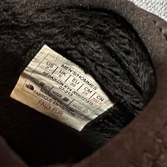 The North Face Black Thermoball Traction Mules - Picture 5 of 7